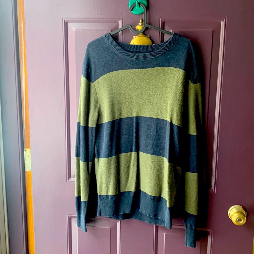 Beautiful Men’s small like new (worn once)JCrew color block sweater